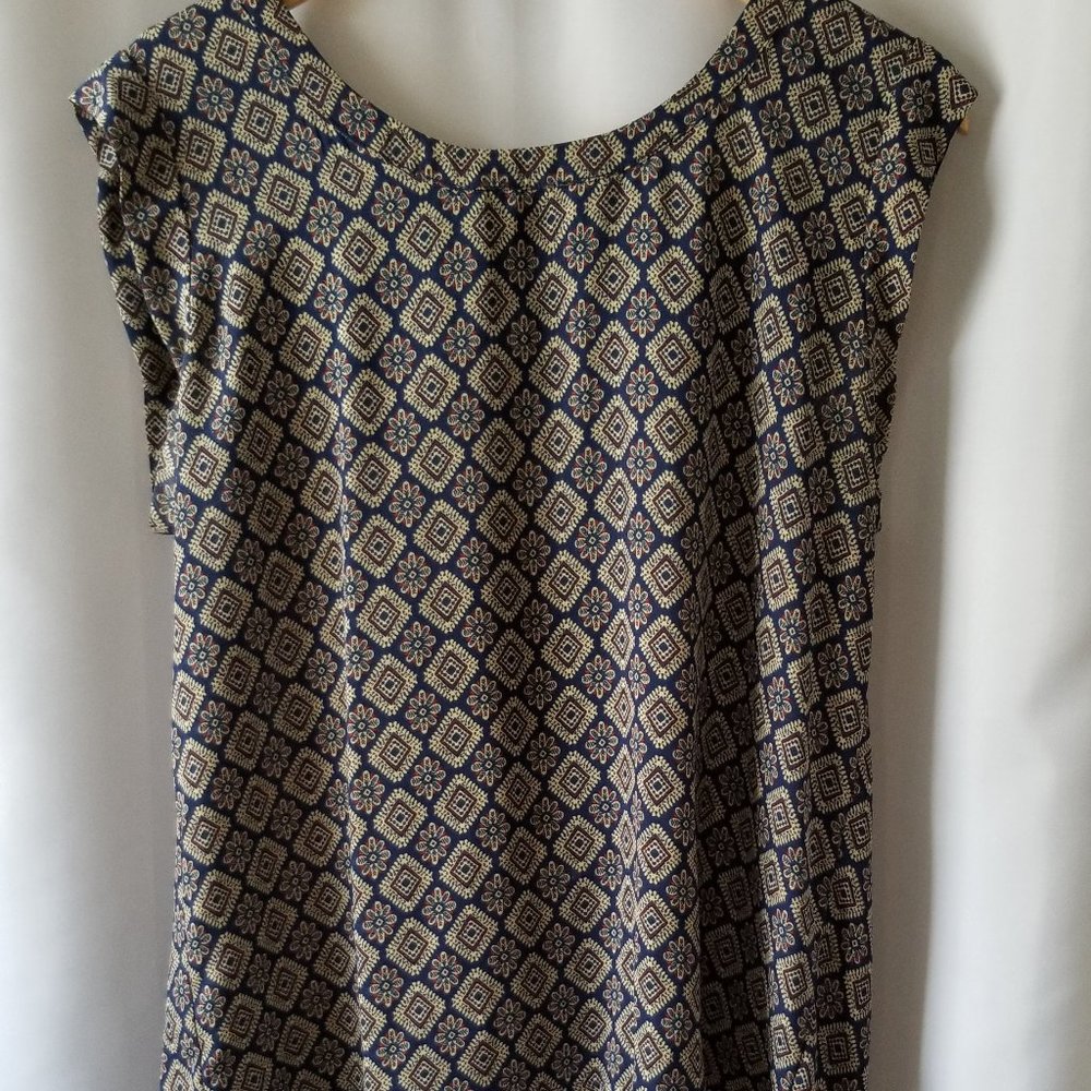 Pleione Navy, Cream, & Red Short Sleeve Blouse